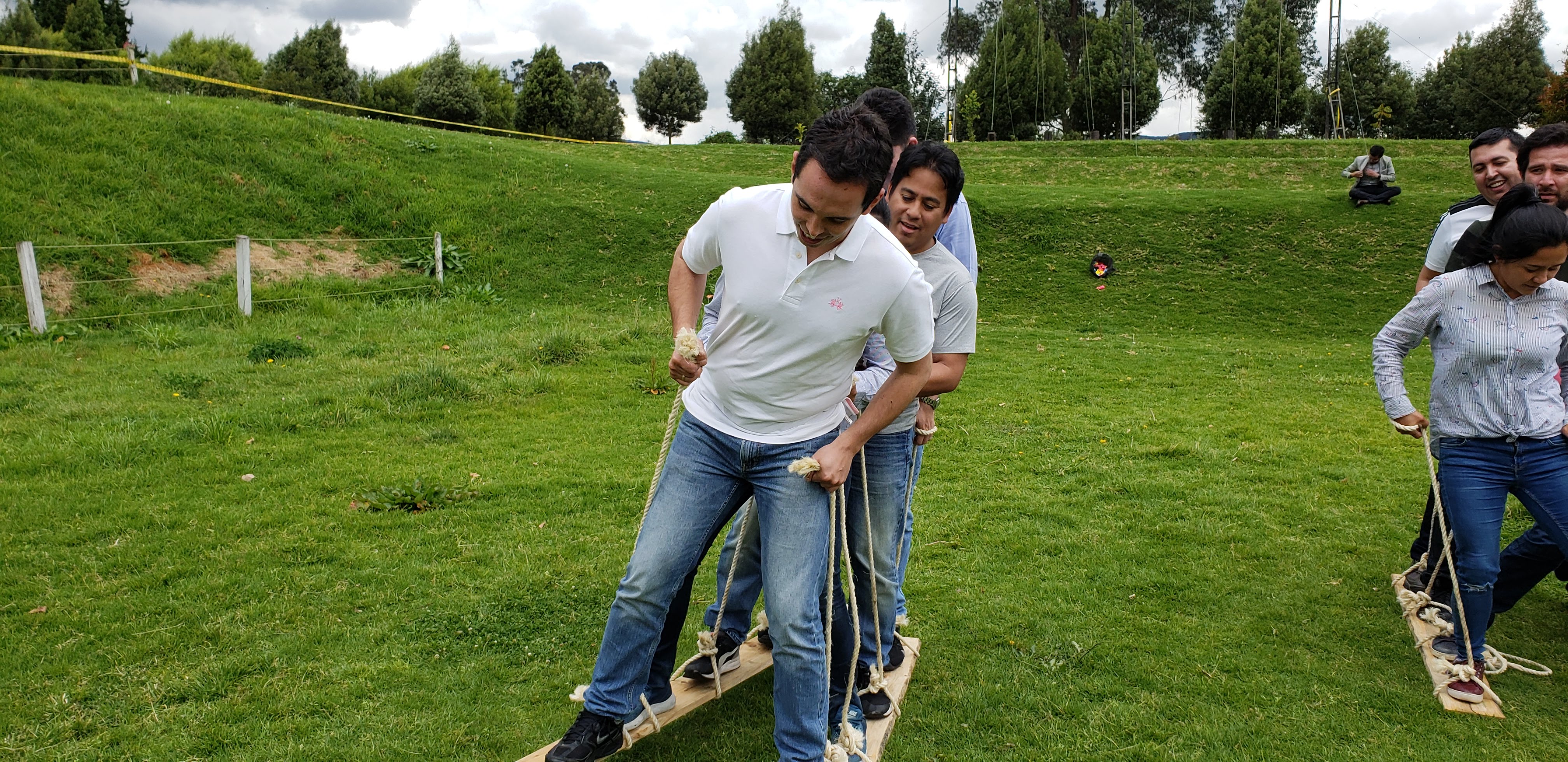 Dinámica de cuerdas